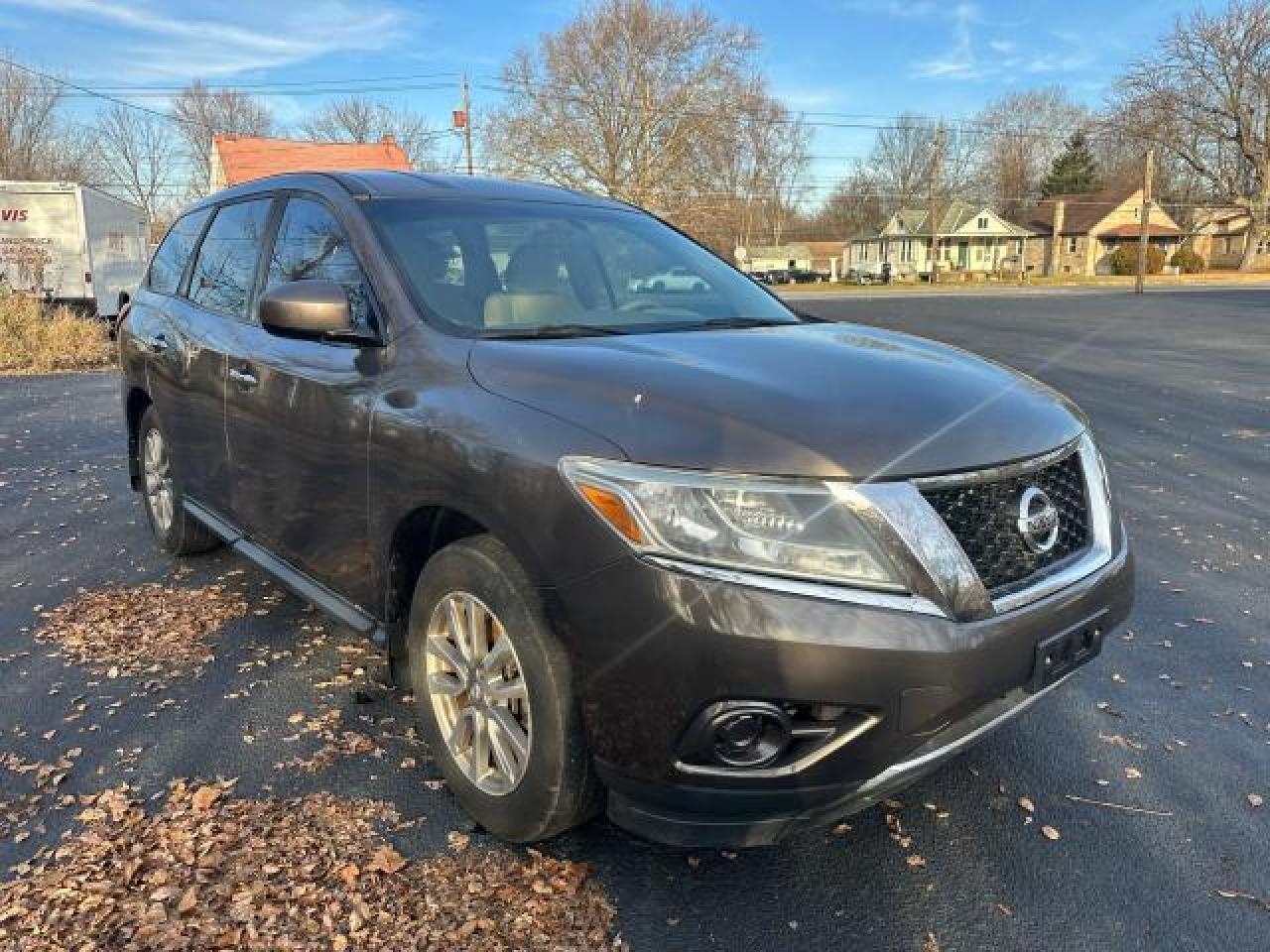 Image 1 of 2015 NISSAN PATHFINDER S 2015 with VIN 5N1AR2MN3FC626561
