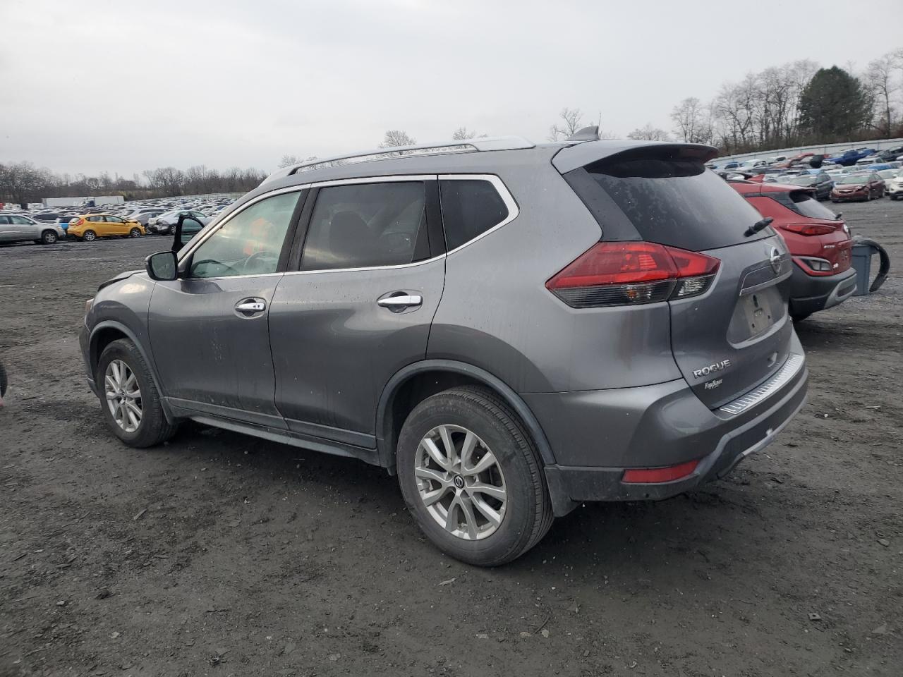 Image 2 of 2018 NISSAN ROGUE S 2018 with VIN KNMAT2MV1JP608874