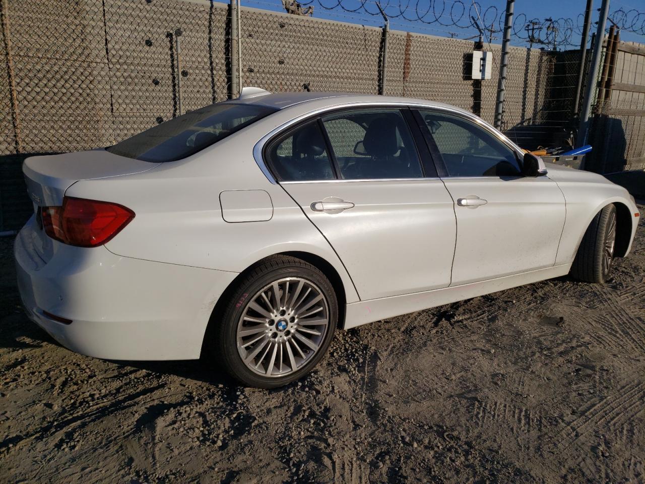 Obraz 3 z 2013 BMW 328 I 2013 z VIN WBA3A5G56DNP21938