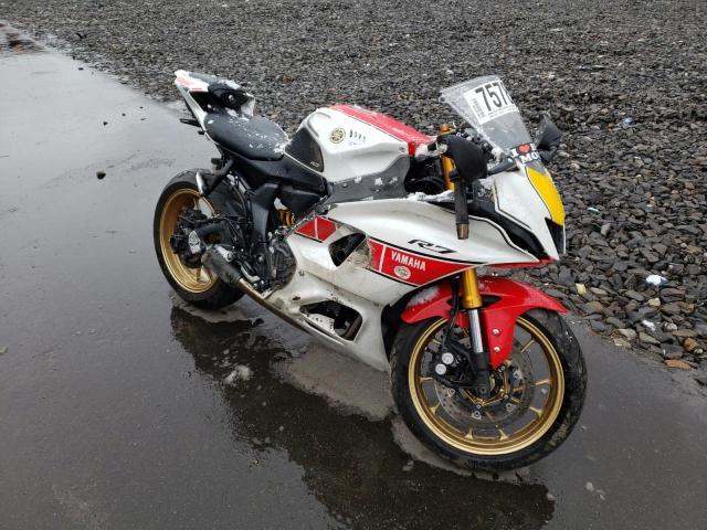 Obraz 2022 YAMAHA YZFR7  2022