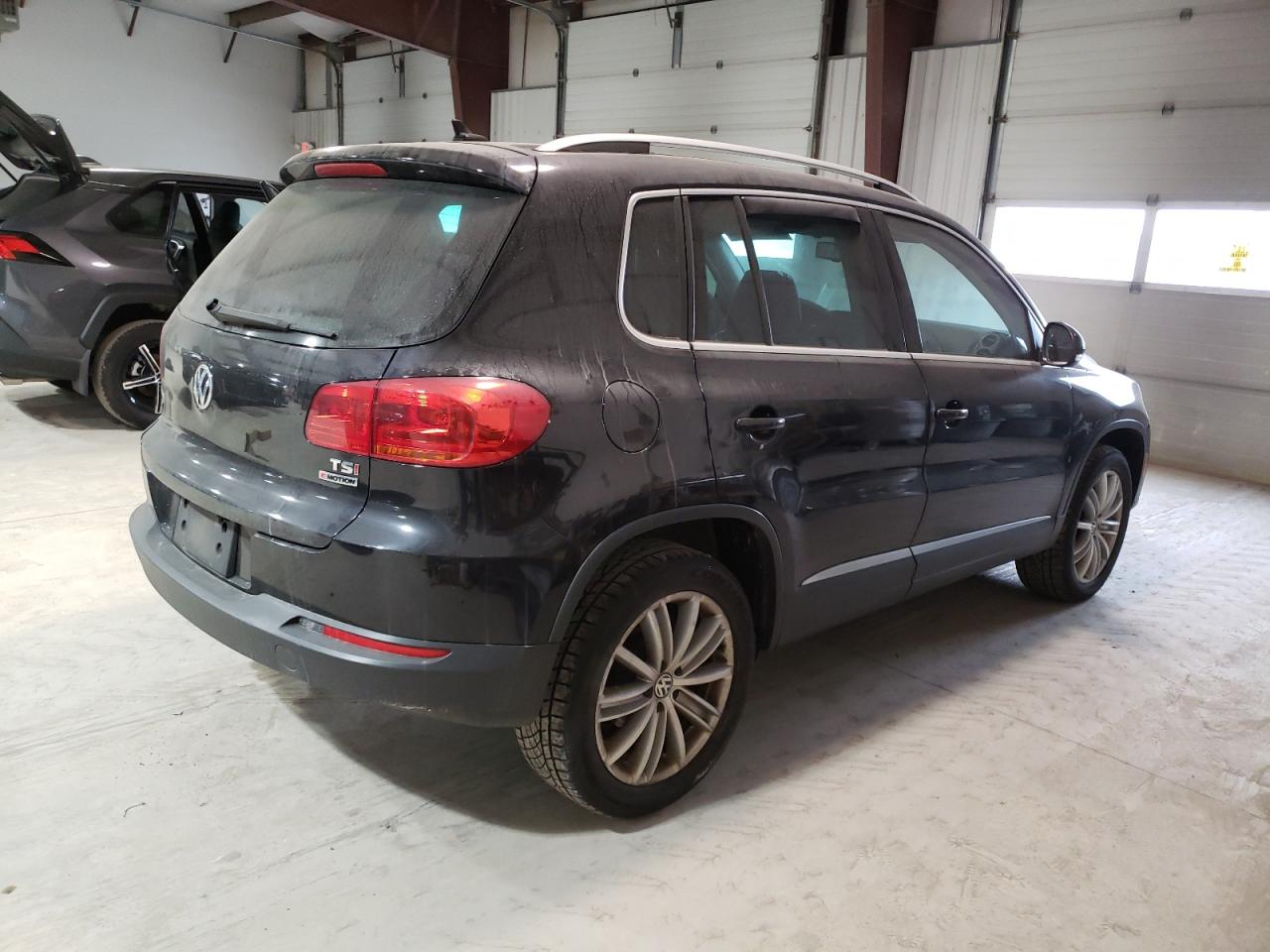 Obraz 3 z 2016 VOLKSWAGEN TIGUAN S 2016 z VIN WVGBV7AX1GW586015