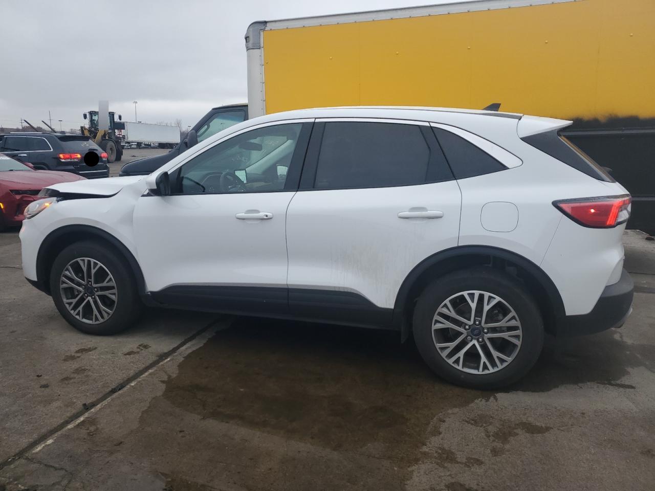 Изображение 2 2022 FORD ESCAPE SEL 2022 с VIN 1FMCU9H68NUA60005