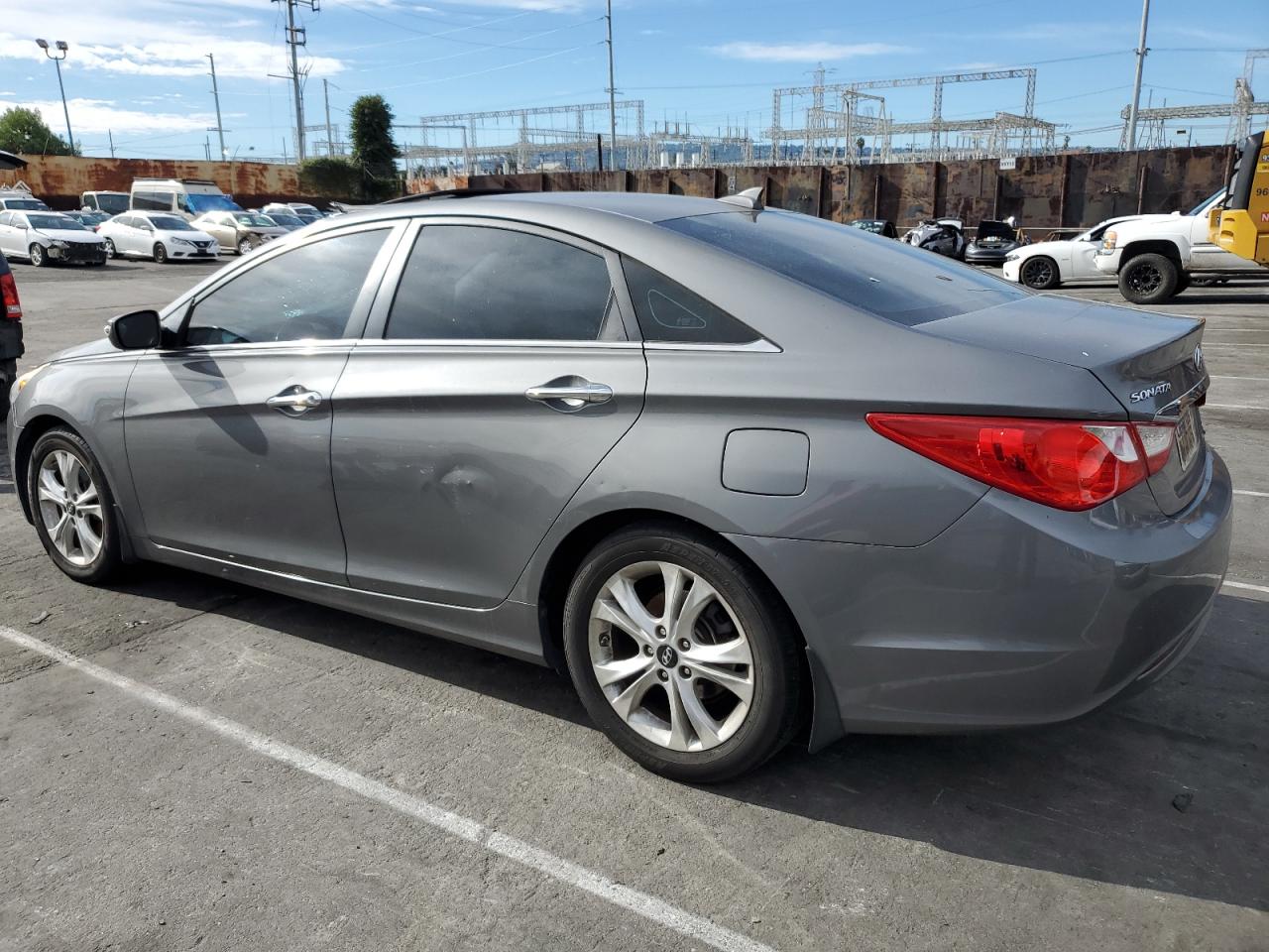 Obraz 2 z 2013 HYUNDAI SONATA SE 2013 z VIN 5NPEC4AC5DH566497