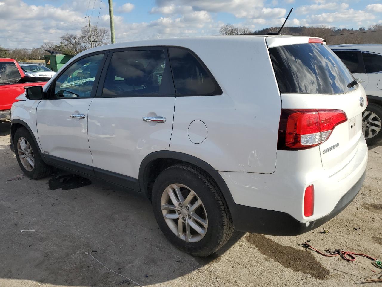 Image 2 of 2014 KIA SORENTO LX 2014 with VIN 5XYKTCA61EG531486