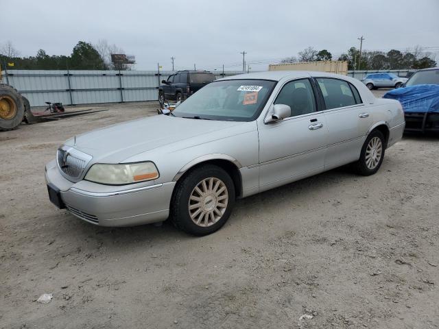 Image 1 of 2003 LINCOLN TOWN CAR EXECUTIVE 2003 with VIN 1LNHM81W83Y640564