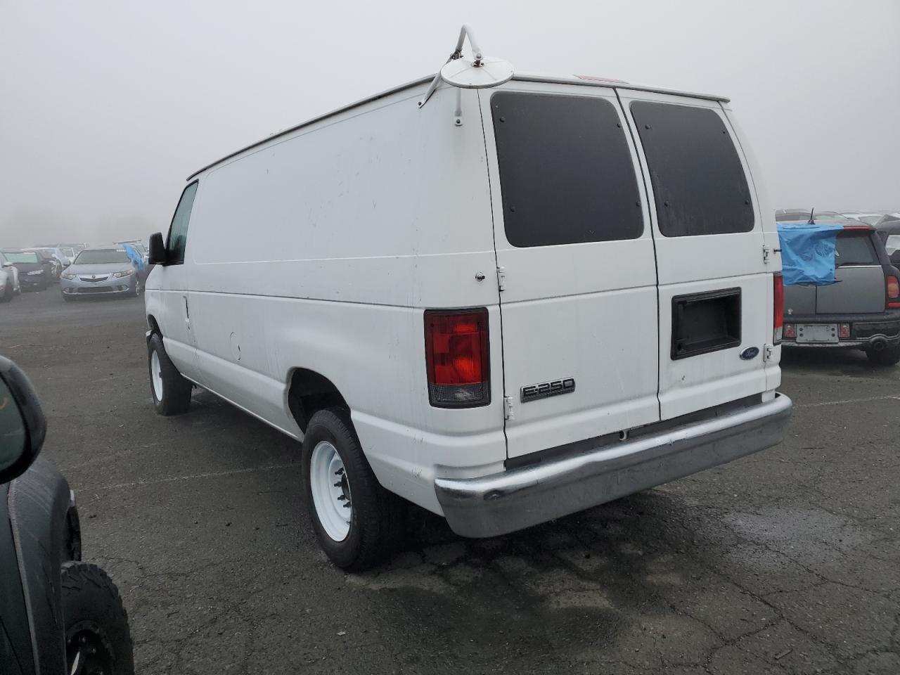 Изображение 2 2010 FORD ECONOLINE E250 VAN 2010 с VIN 1FTNE2EL6ADA59019