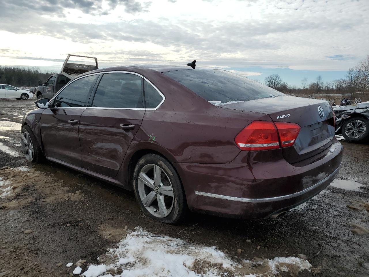 Image 2 of 2012 VOLKSWAGEN PASSAT SE 2012 with VIN 1VWBH7A34CC032856