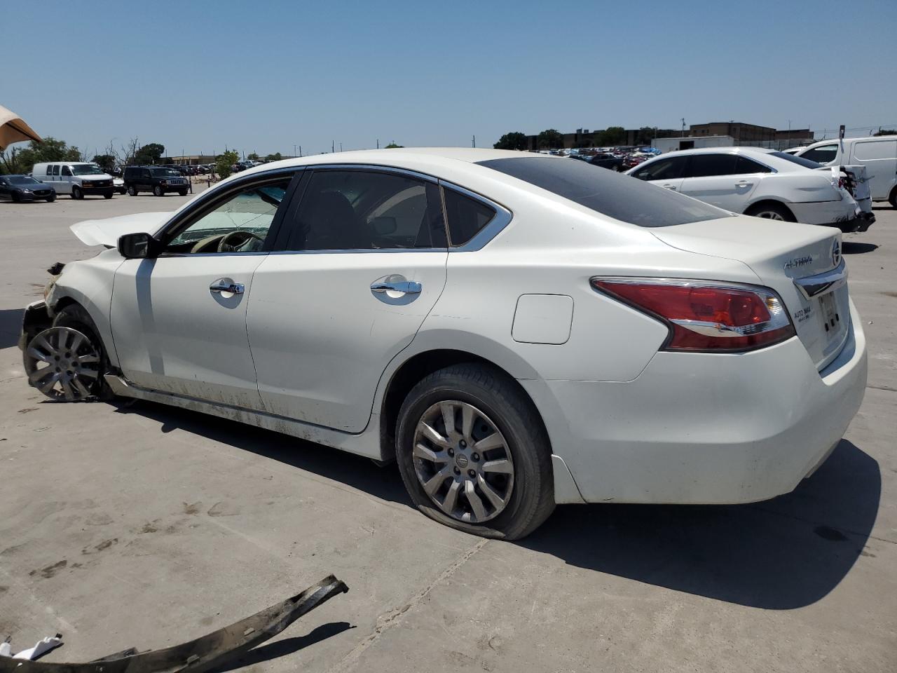 Image 2 of 2015 NISSAN ALTIMA 2.5 2015 with VIN 1N4AL3AP5FN899416