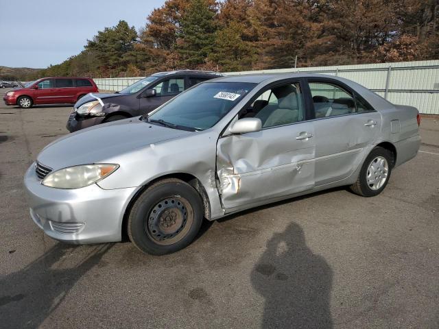Image 1 of 2005 TOYOTA CAMRY LE 2005 with VIN 4T1BE32K75U590218