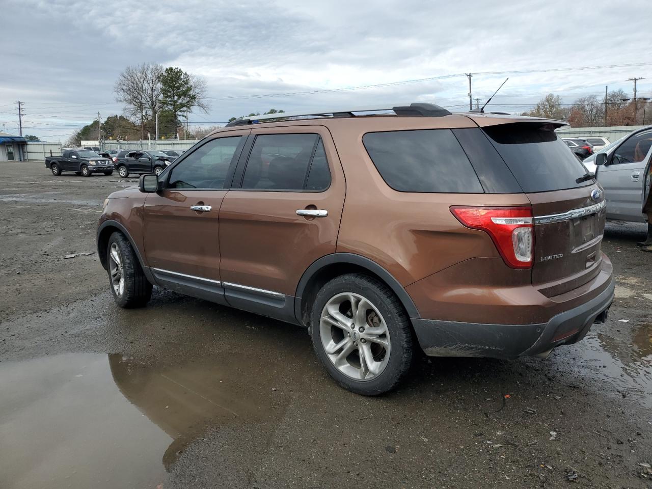 Image 2 of 2011 FORD EXPLORER LIMITED 2011 with VIN 1FMHK7F81BGA27507