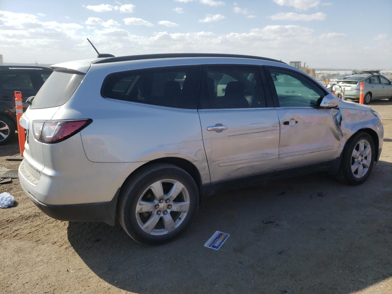 Obraz 3 z 2016 CHEVROLET TRAVERSE LT 2016 z VIN 1GNKRGKD9GJ154824