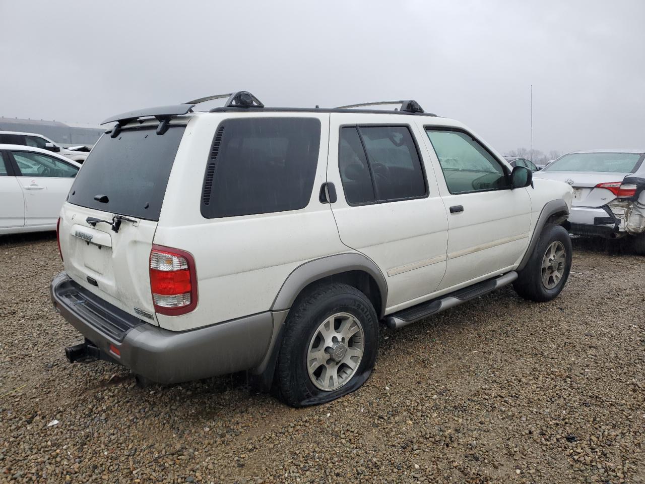 Obraz 3 z 2001 NISSAN PATHFINDER LE 2001 z VIN JN8DR09Y41W581747