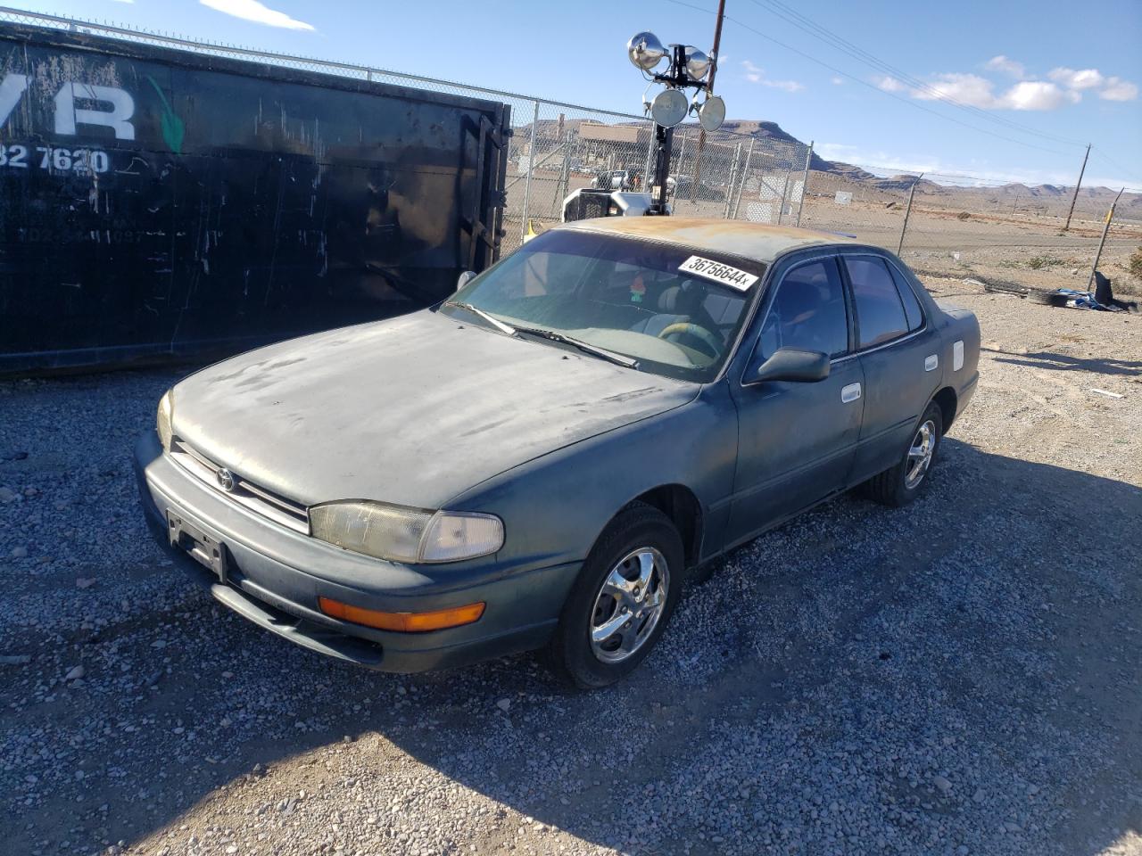 Obraz 1 z 1992 TOYOTA CAMRY LE 1992 z VIN 4T1SK12E5NU139599