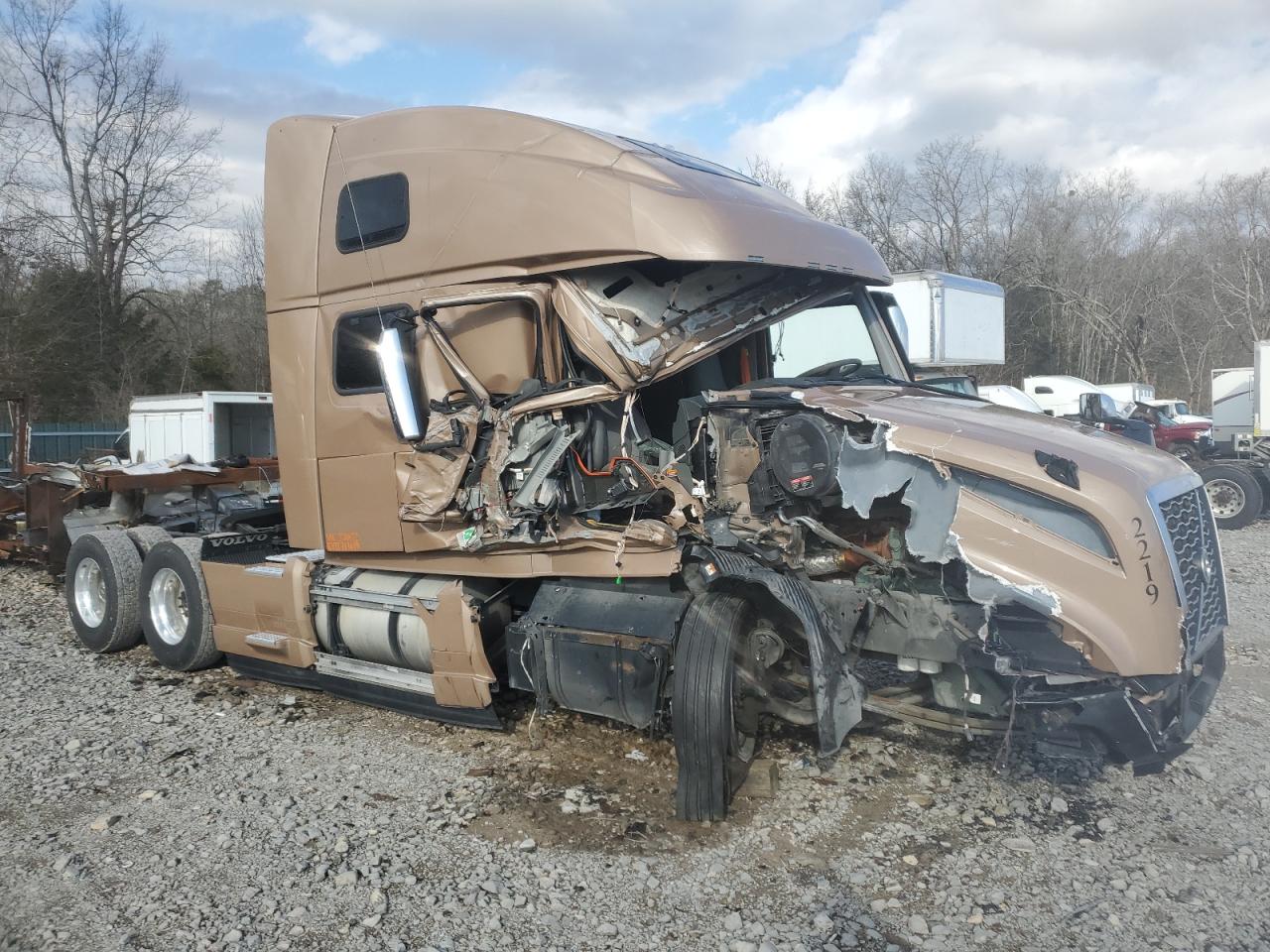 Obraz 1 z 2022 VOLVO VN VNL 2022 z VIN 4V4NC9EH1NN605899