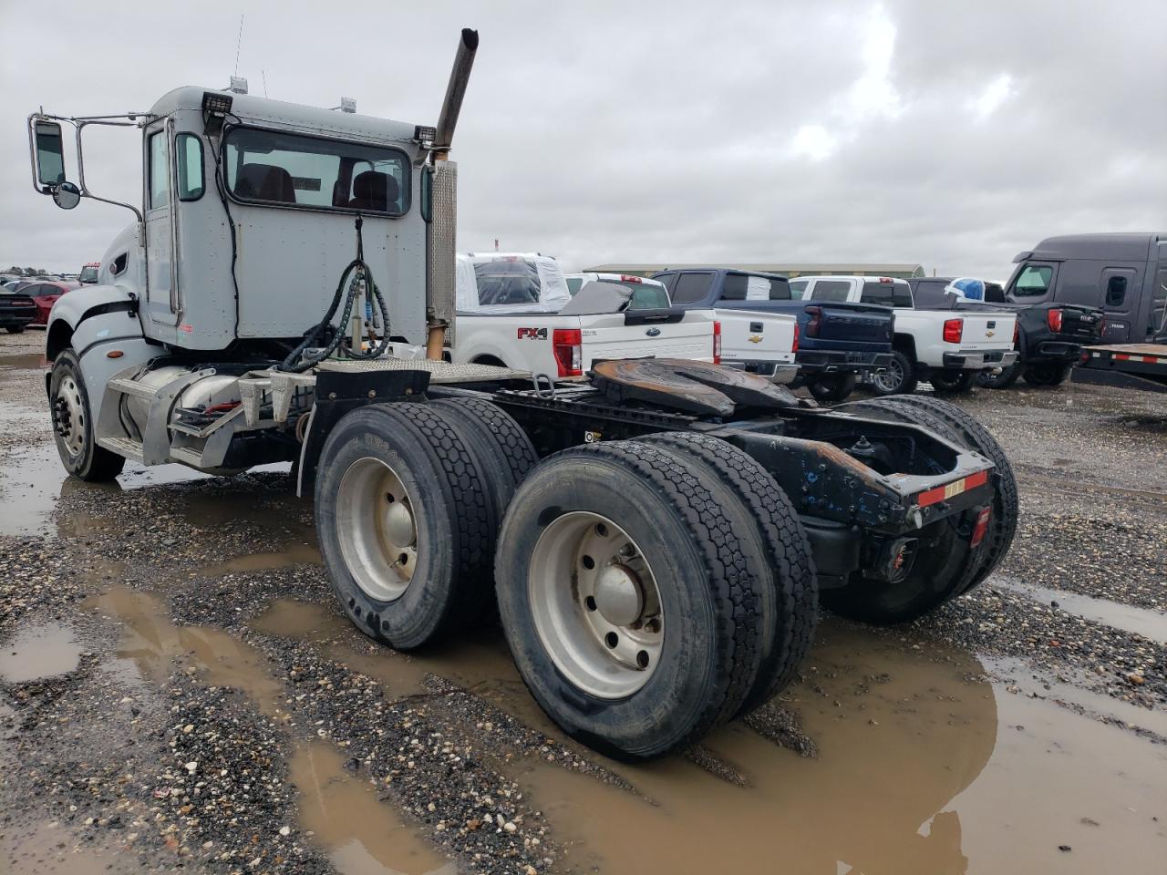 Image 3 of 2008 PETERBILT 386  2008 with VIN 1XPHD49X98D754239