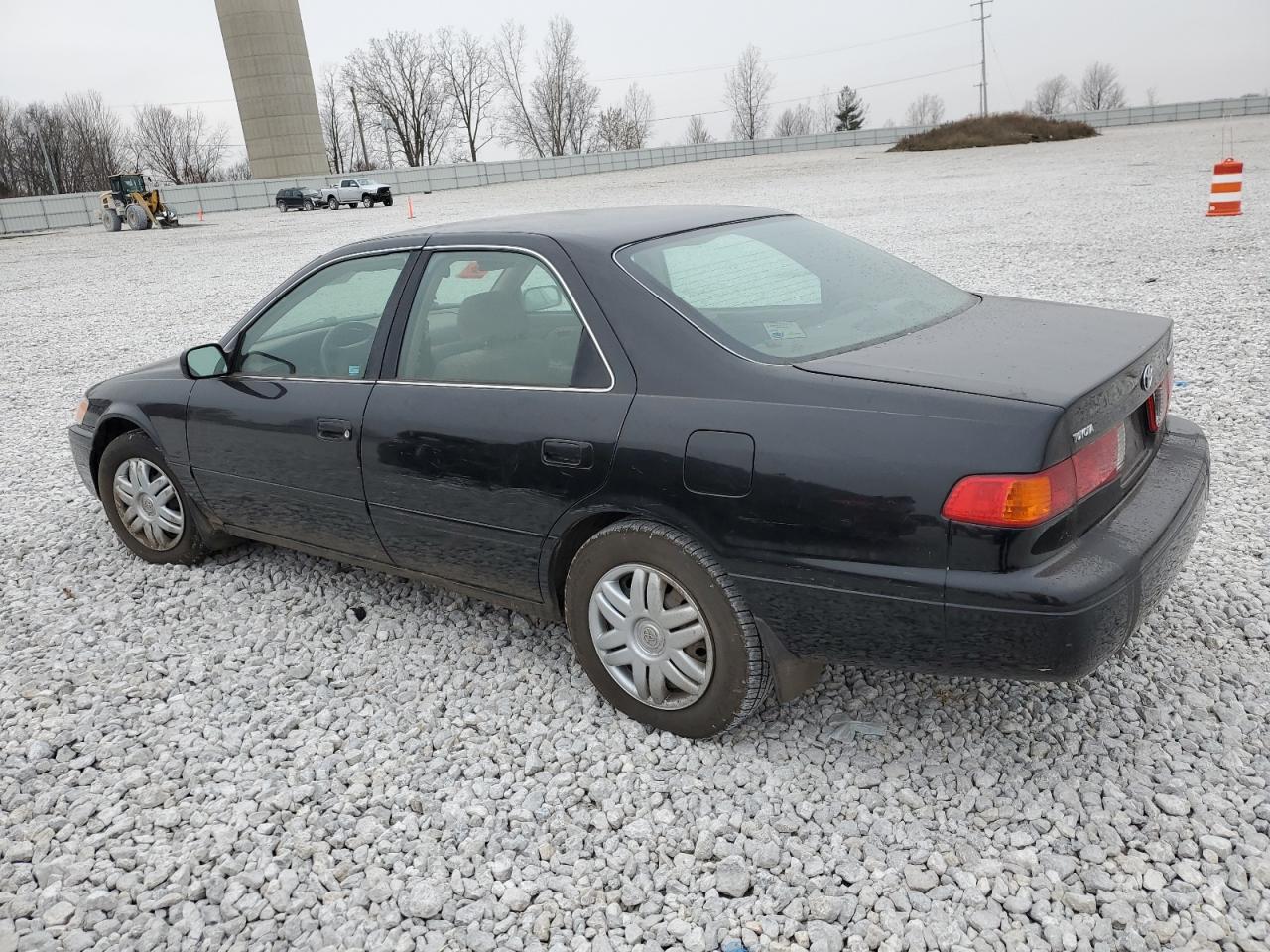 Obraz 2 z 2000 TOYOTA CAMRY CE 2000 z VIN 4T1BG22K3YU739524
