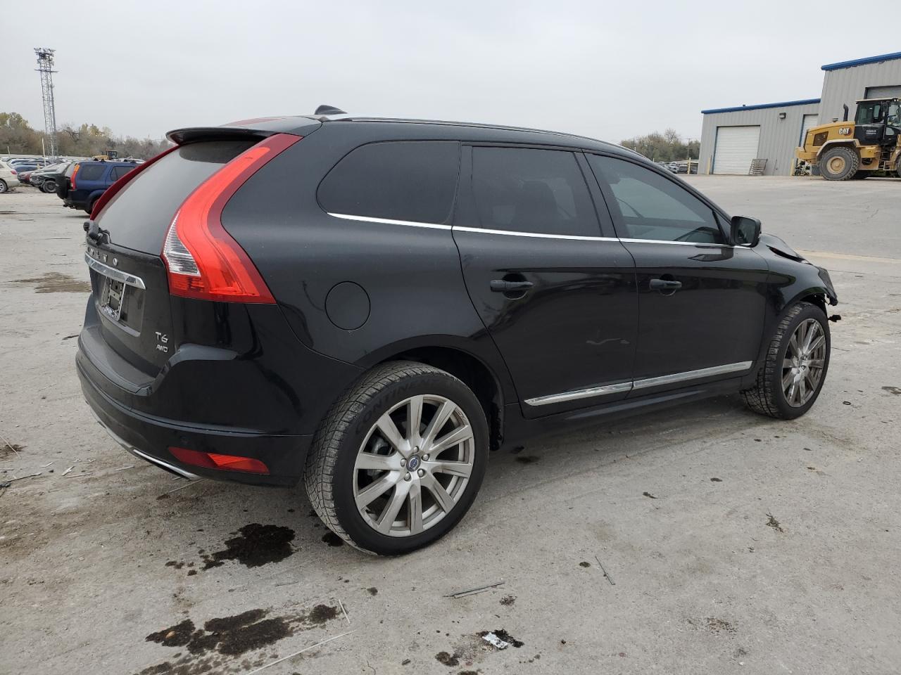 Image 3 of 2017 VOLVO XC60 T6 INSCRIPTION 2017 with VIN YV449MRU8H2134191