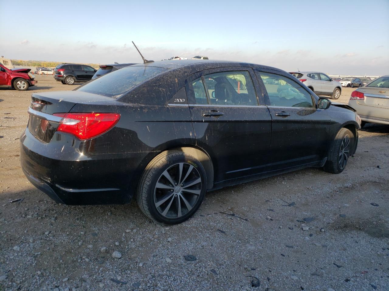 Изображение 3 2014 CHRYSLER 200 TOURING 2014 с VIN 1C3CCBBG5EN193304