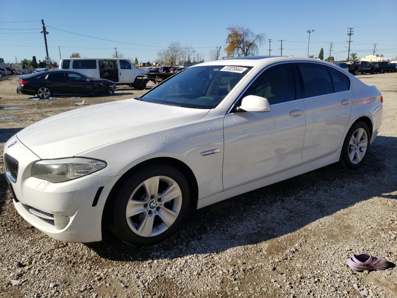 Image 1 of 2011 BMW 528 I 2011 with VIN WBAFR1C54BC738556