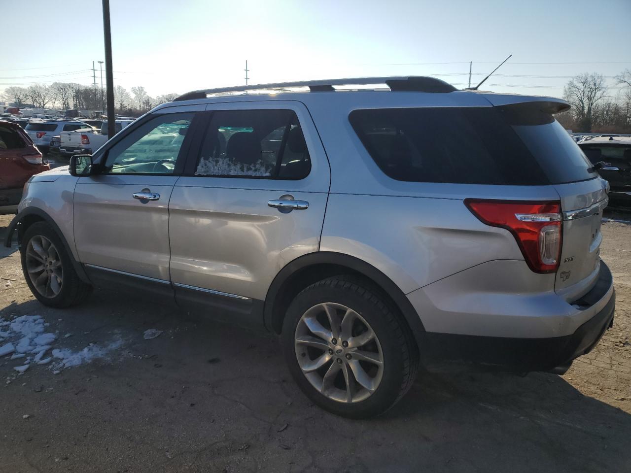 Изображение 2 2013 FORD EXPLORER XLT 2013 с VIN 1FM5K8D80DGA83470
