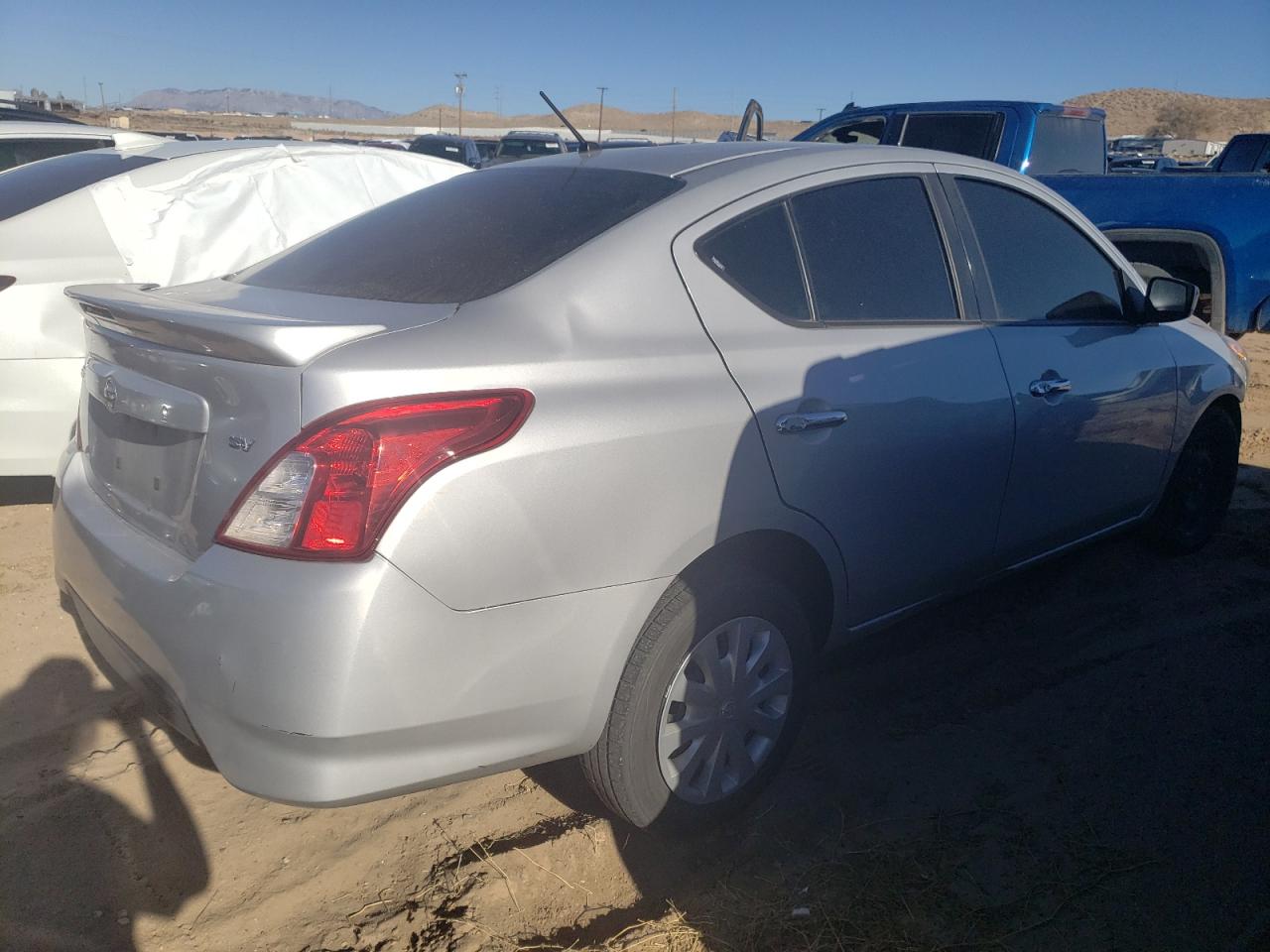 Obraz 3 z 2017 NISSAN VERSA S 2017 z VIN 3N1CN7AP7HK440713