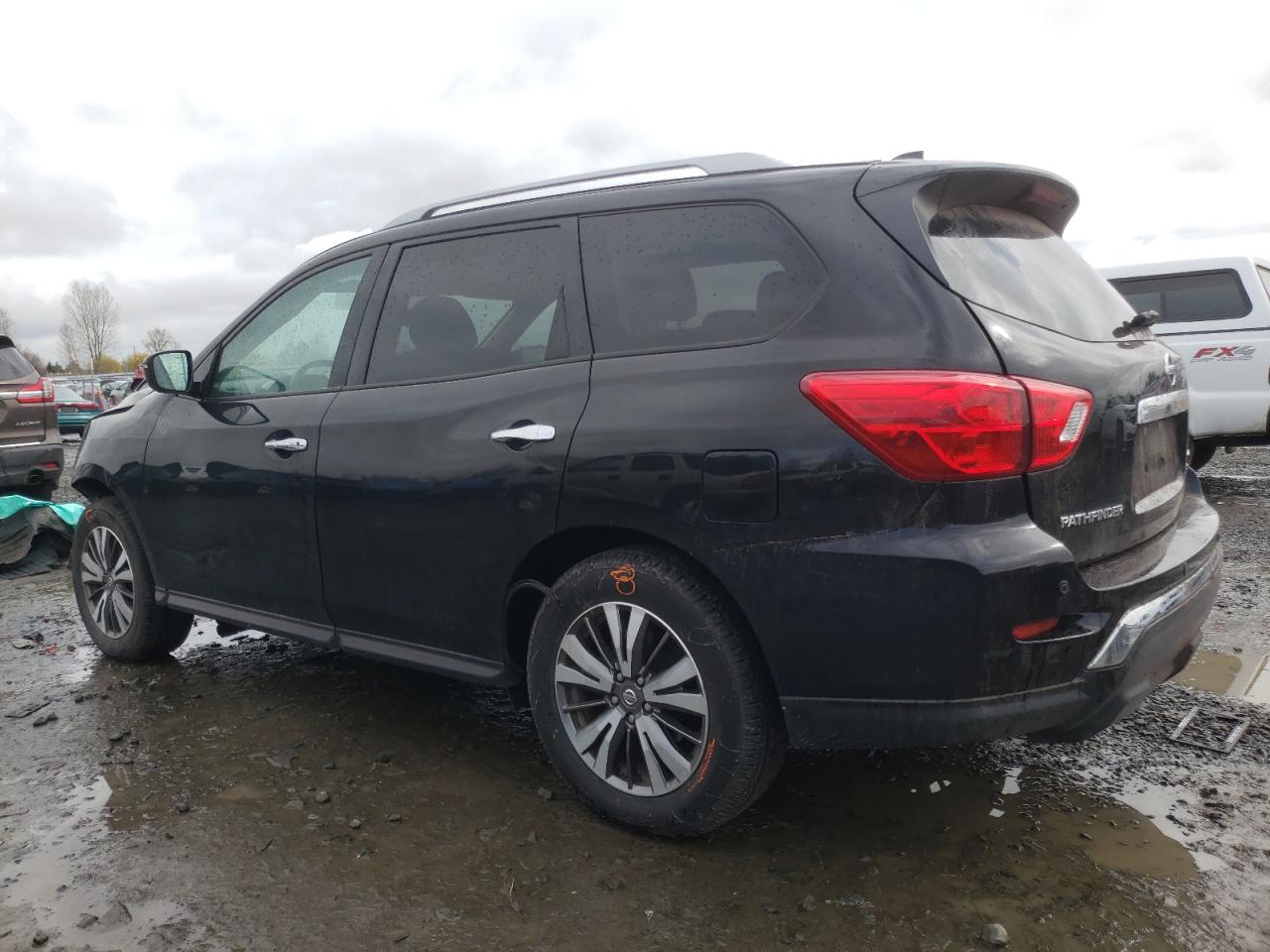 Image 2 of Nissan Pathfinder S 2019 with VIN 5N1DR2MM0KC576829