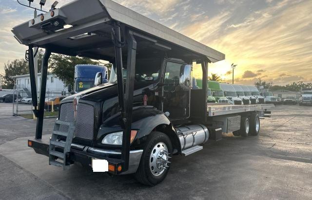 Image 2 of 2016 KENWORTH CONSTRUCTION T370 2016 with VIN 2NKHHJ7X5GM129268