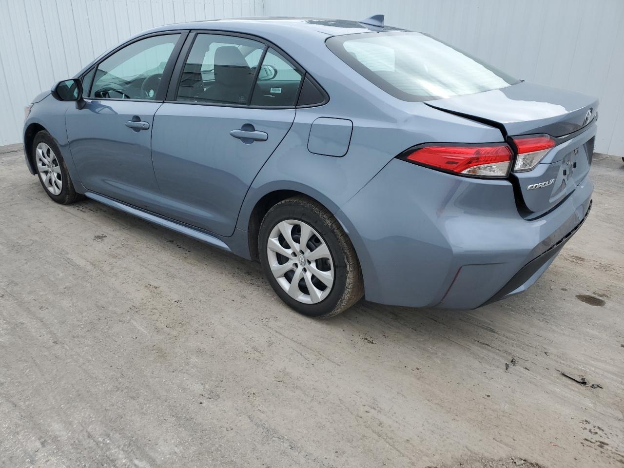 Obraz 2 z 2021 TOYOTA COROLLA LE 2021 z VIN 5YFEPMAE3MP232607