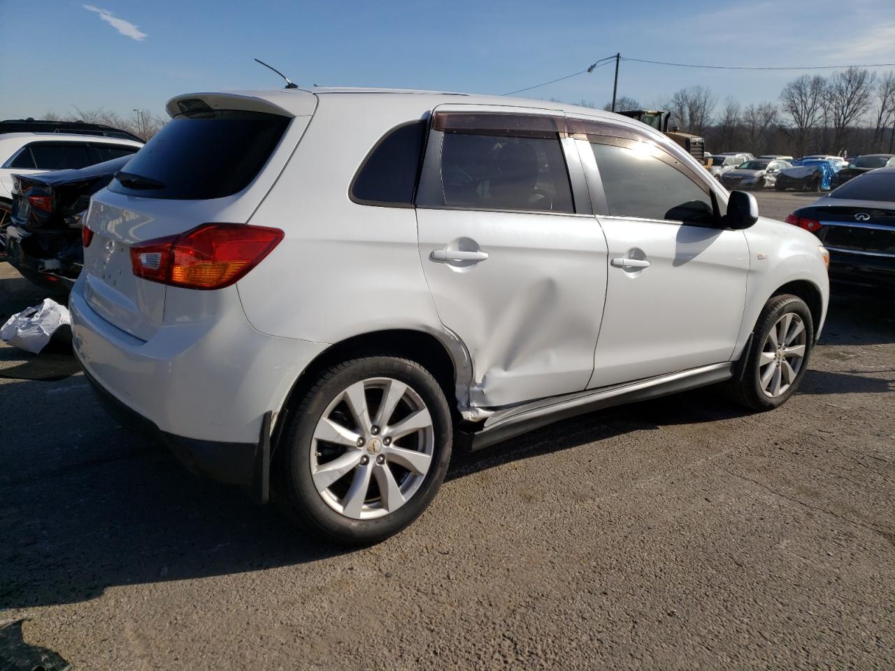 Изображение 3 2013 MITSUBISHI OUTLANDER SPORT ES 2013 с VIN 4A4AP3AU0DE010581