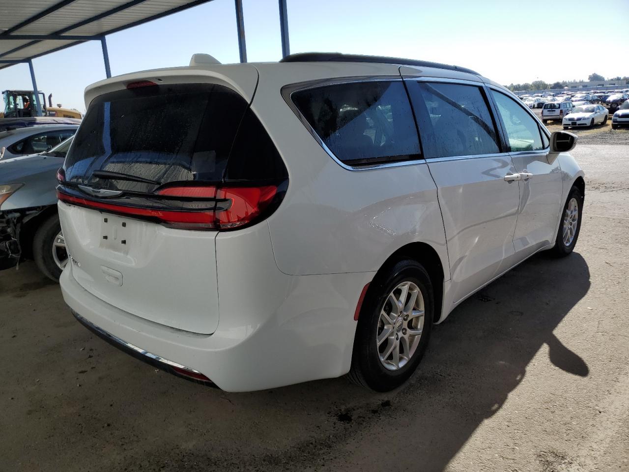 Изображение 3 2022 CHRYSLER PACIFICA TOURING L 2022 с VIN 2C4RC1BG2NR181582