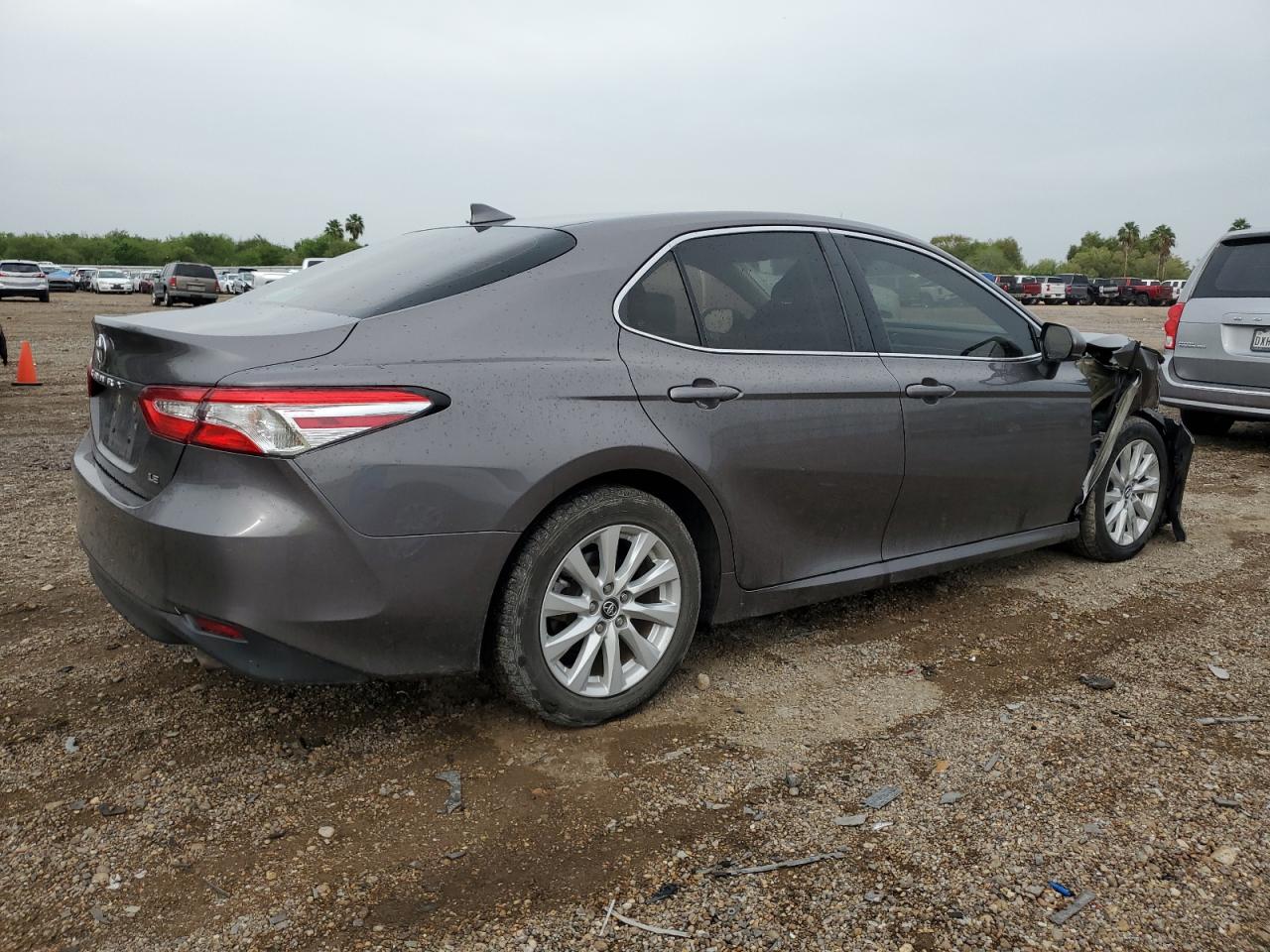 Изображение 3 2020 TOYOTA CAMRY LE 2020 с VIN 4T1C11AK1LU328696