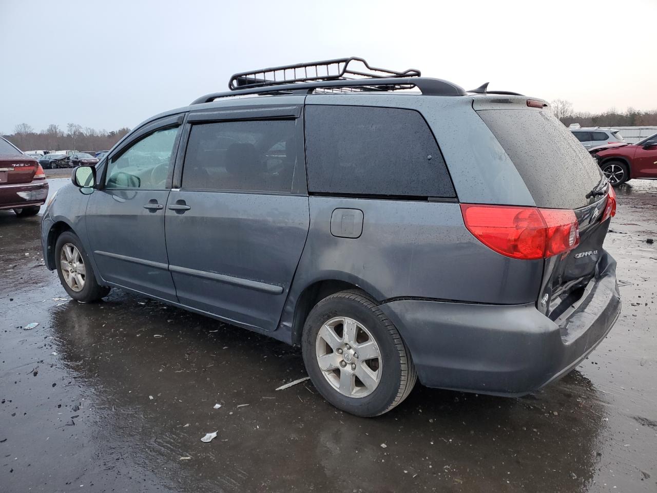 Изображение 2 2010 TOYOTA SIENNA CE 2010 с VIN 5TDKK4CC1AS331250