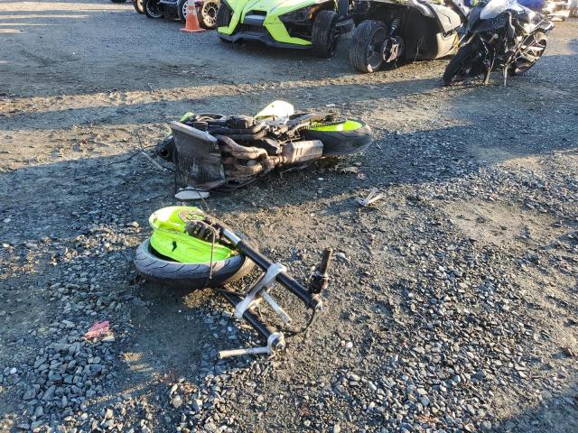 Image 2 of 2006 SUZUKI GSX-R750 K6 2006 with VIN JS1GR7KA362105898