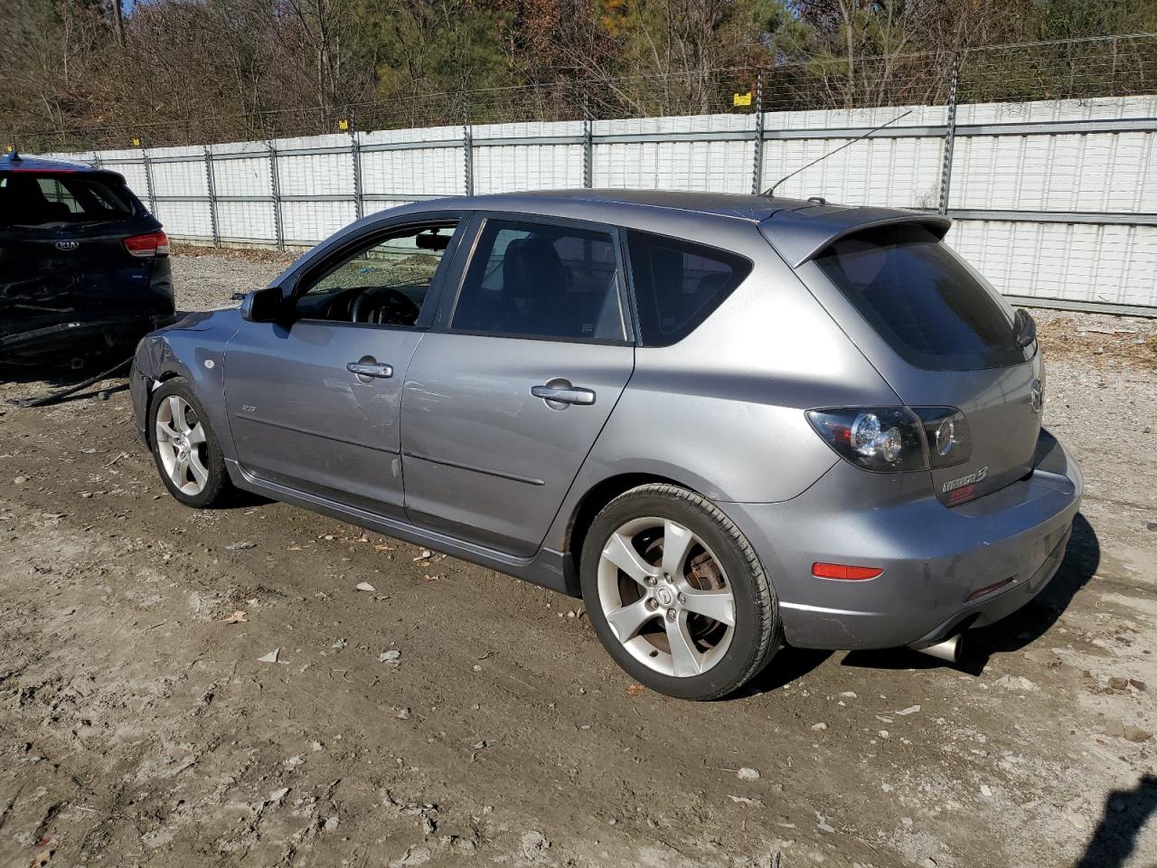 Изображение 2 2006 MAZDA 3 HATCHBACK 2006 с VIN JM1BK344961465395