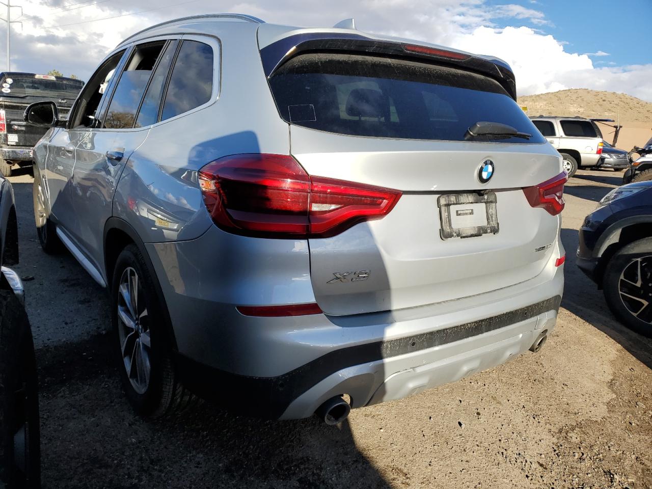 Изображение 2 2019 BMW X3 XDRIVE30I 2019 с VIN 5UXTR9C58KLP82840