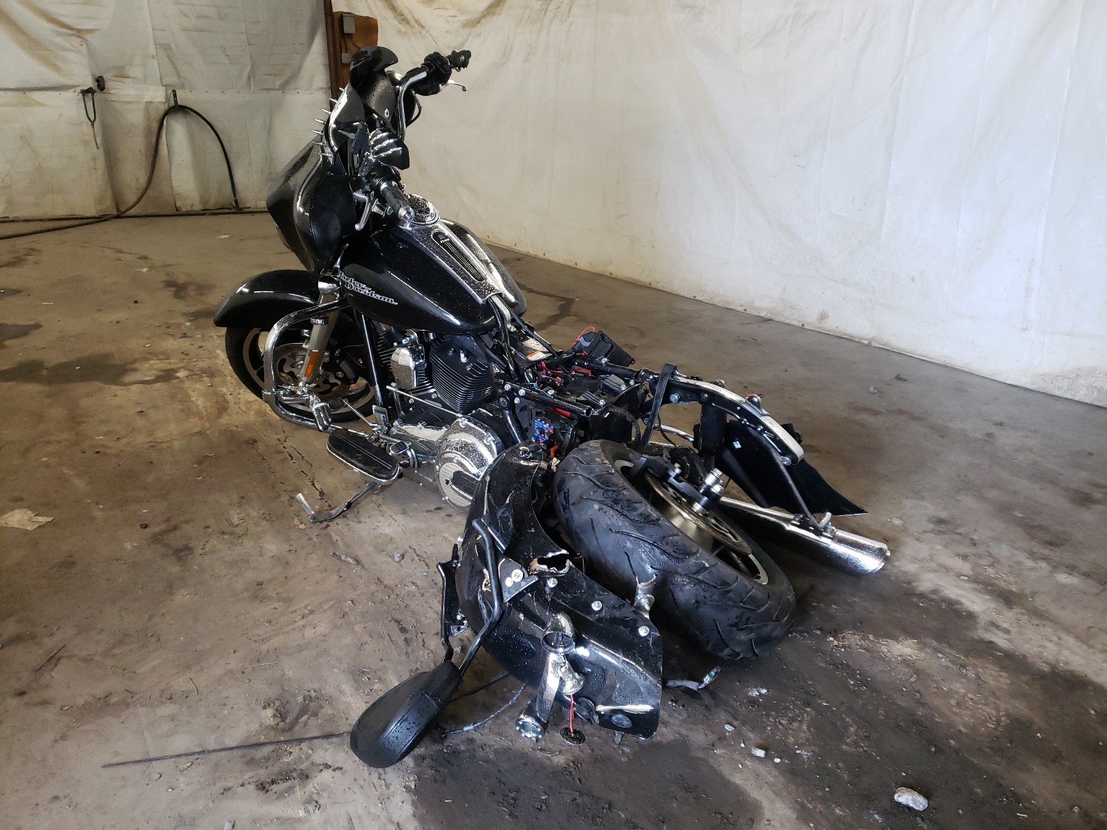 Изображение 3 Harley-Davidson Flhx Street Glide 2013 с VIN 1HD1KBM16DB630398