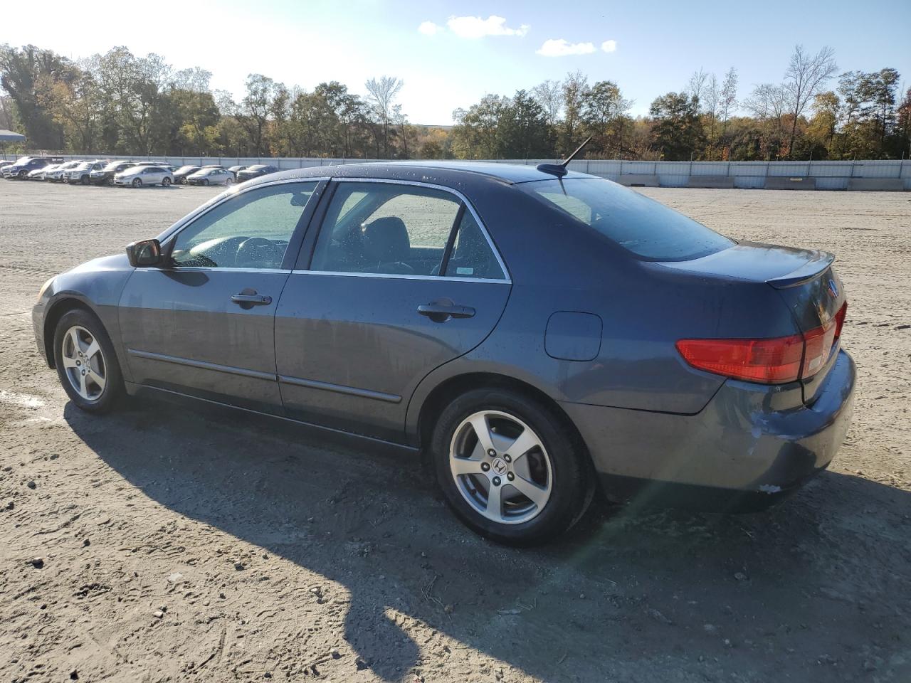 Image 2 of 2005 HONDA ACCORD HYBRID 2005 with VIN JHMCN36565C009390