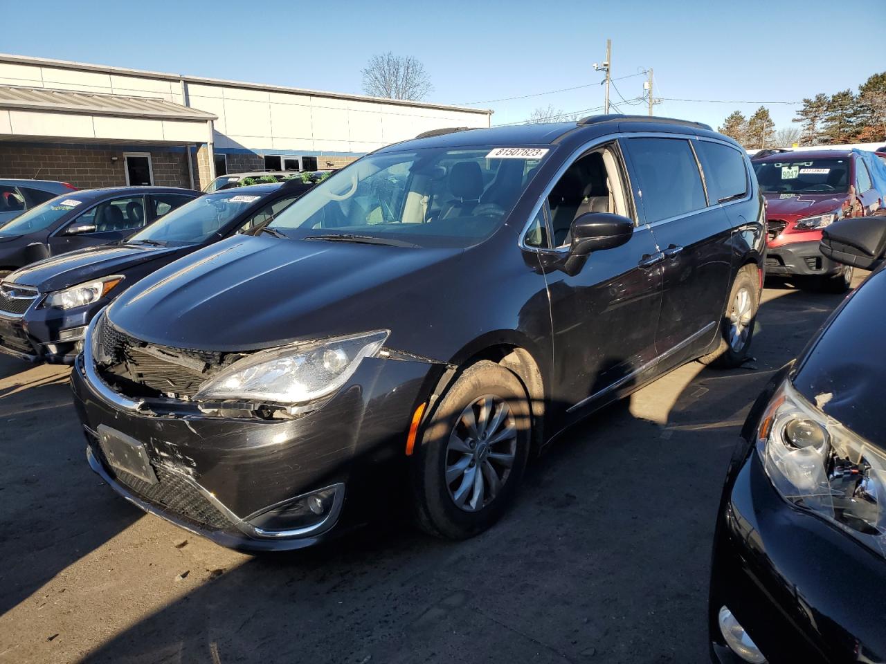 Image 1 of 2017 CHRYSLER PACIFICA TOURING L 2017 with VIN 2C4RC1BG9HR530015