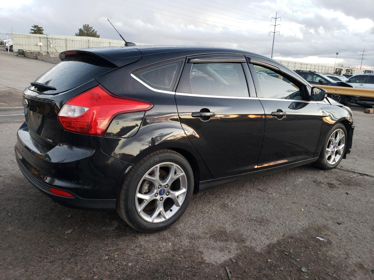 Изображение 3 2013 FORD FOCUS TITANIUM 2013 с VIN 1FADP3N22DL222087