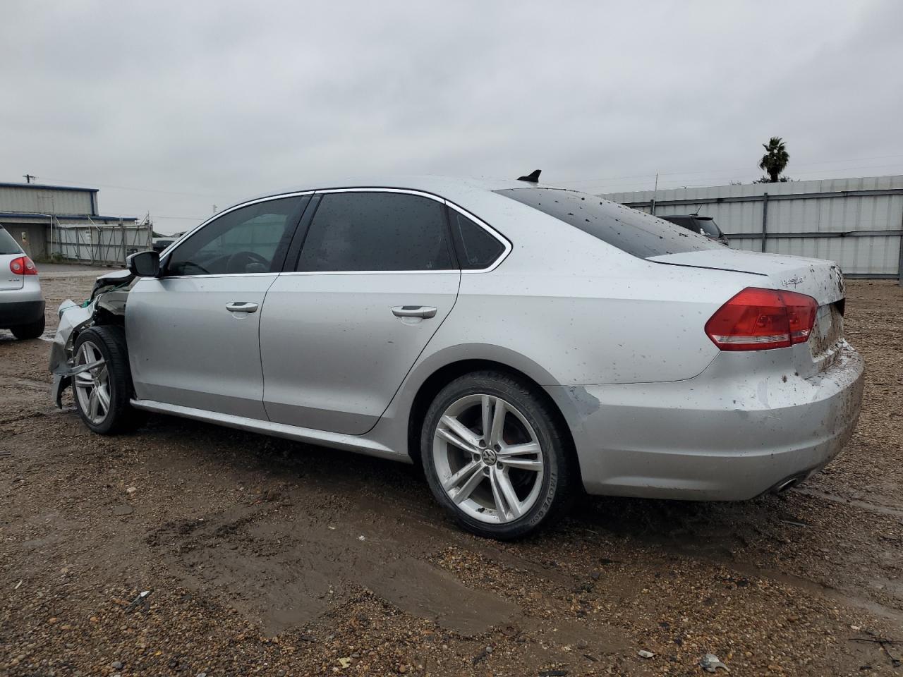 Изображение 2 2014 VOLKSWAGEN PASSAT SE 2014 с VIN 1VWBN7A32EC101152