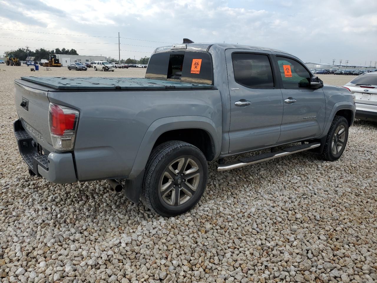 Изображение 3 2018 TOYOTA TACOMA DOUBLE CAB 2018 с VIN 5TFEZ5CN9JX055264