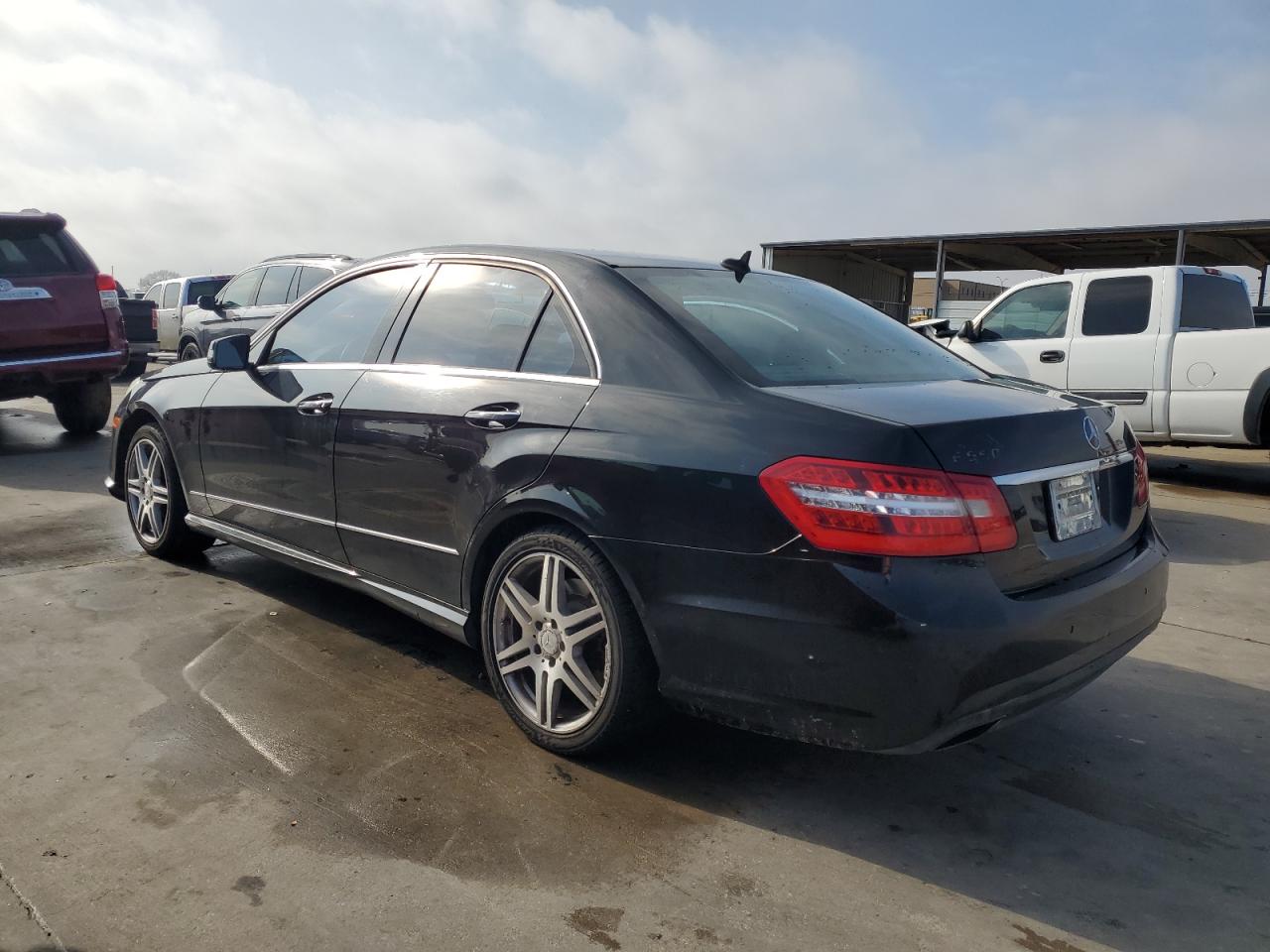 Image 2 of 2010 MERCEDES-BENZ E 550 2010 with VIN WDDHF7CB2AA174449