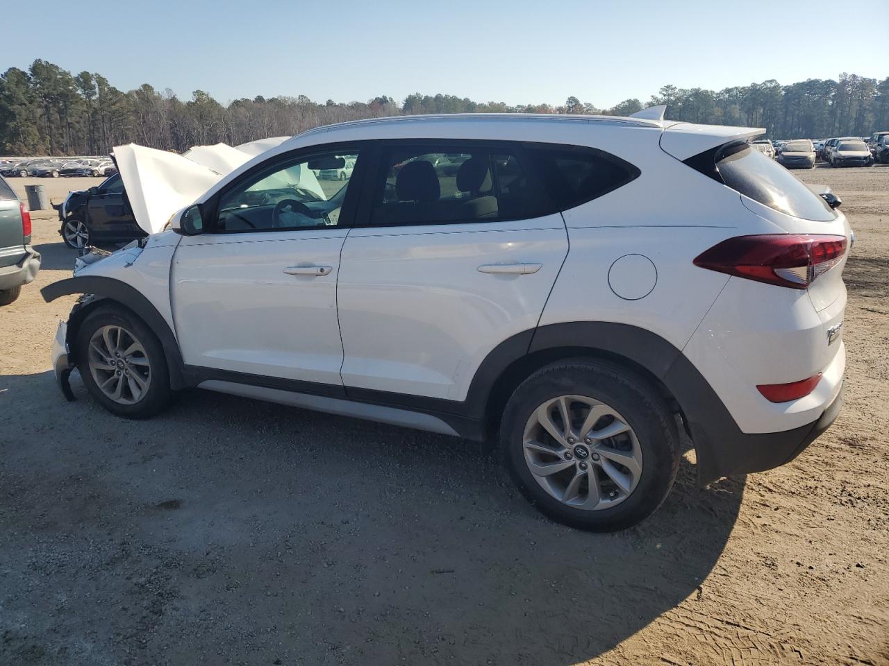 Image 2 of 2018 HYUNDAI TUCSON SEL 2018 with VIN KM8J33A41JU627424