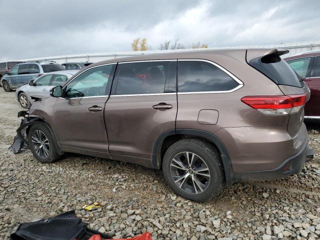 Image 2 of 2018 TOYOTA HIGHLANDER LE 2018 with VIN 5TDBZRFH4JS872700