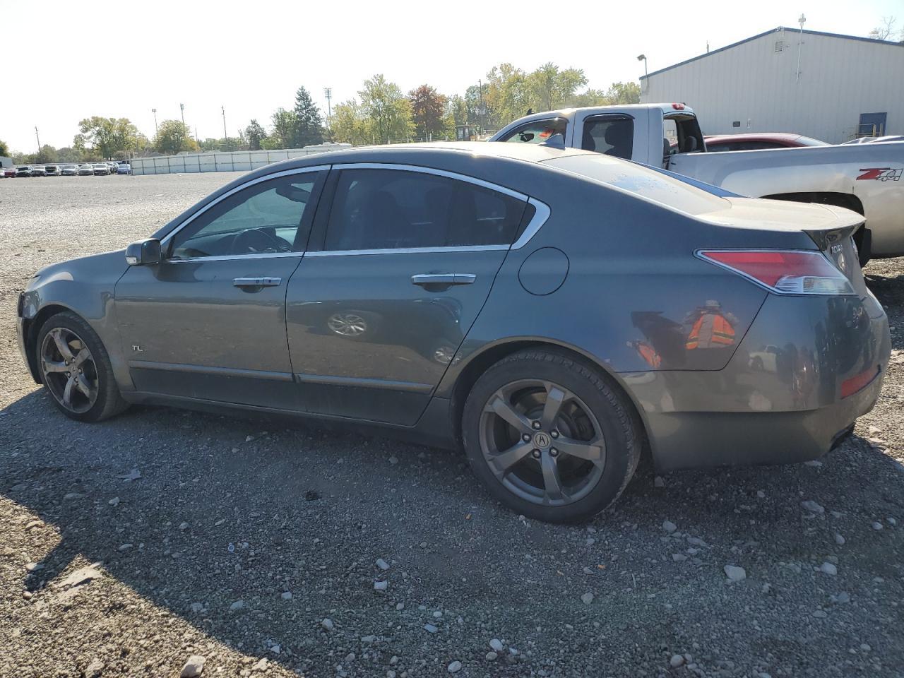 Image 2 of Acura Tl 2010 with VIN 19UUA9F5XAA004639
