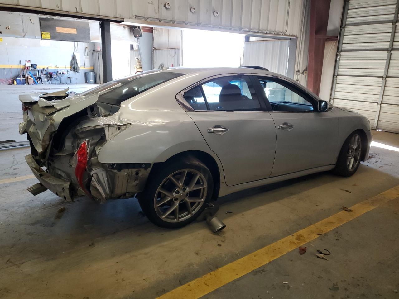 Image 3 of 2010 NISSAN MAXIMA S 2010 with VIN 1N4AA5AP6AC864213