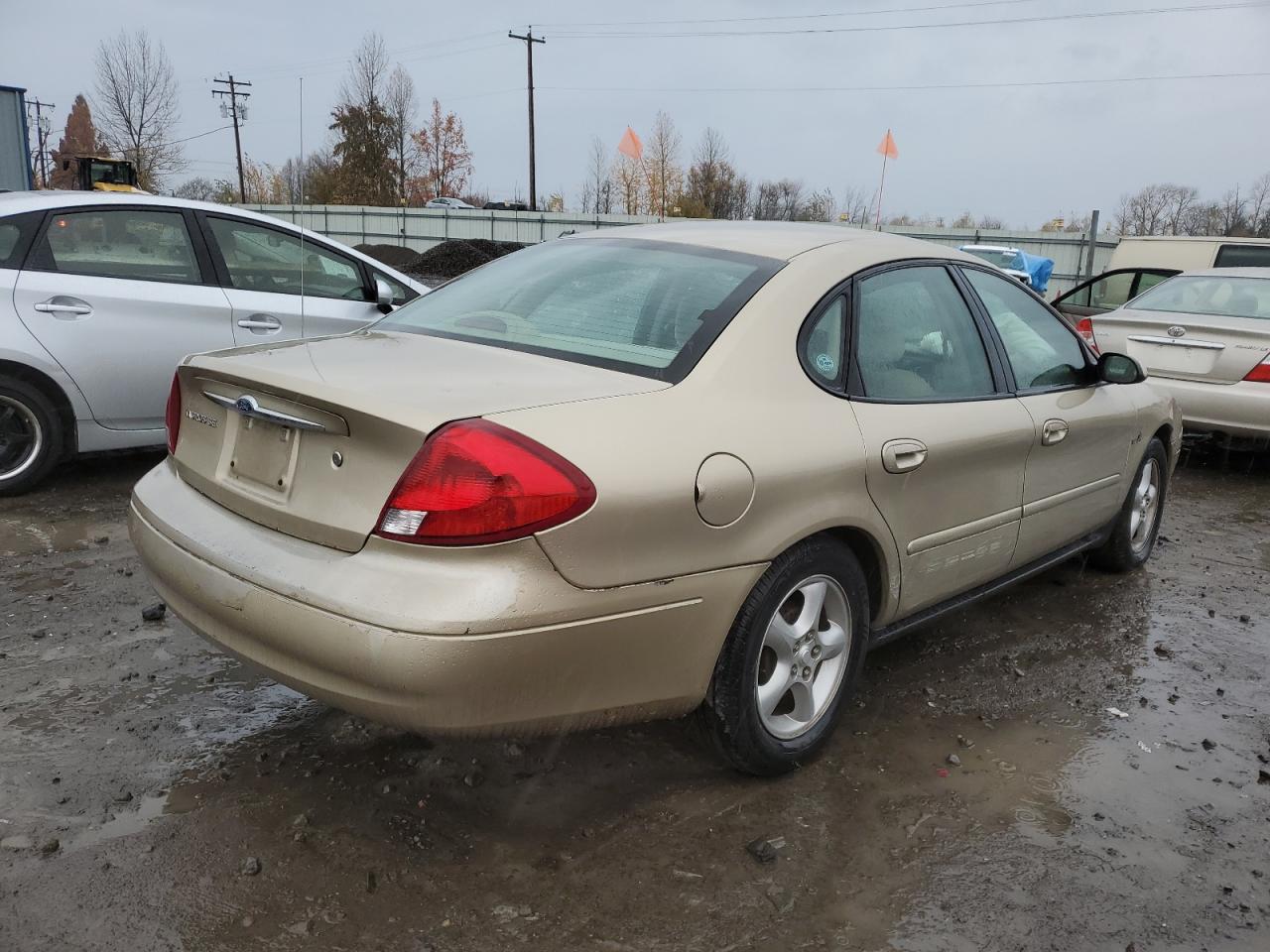 Image 3 of 2000 FORD TAURUS SES 2000 with VIN 1FAFP5527YG210097
