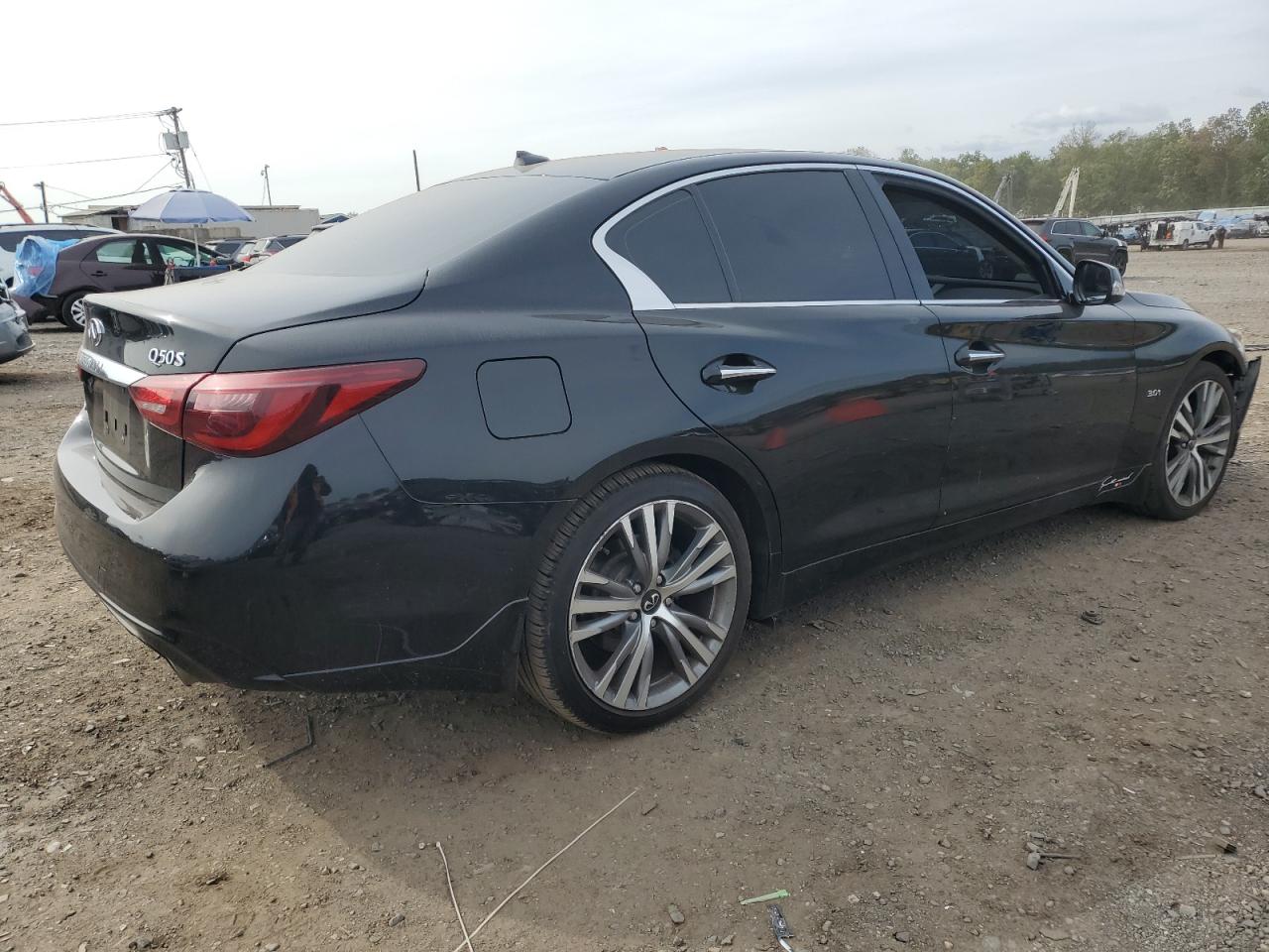 Image 3 of Infiniti Q50 Luxe 2018 with VIN JN1EV7AR9JM443418