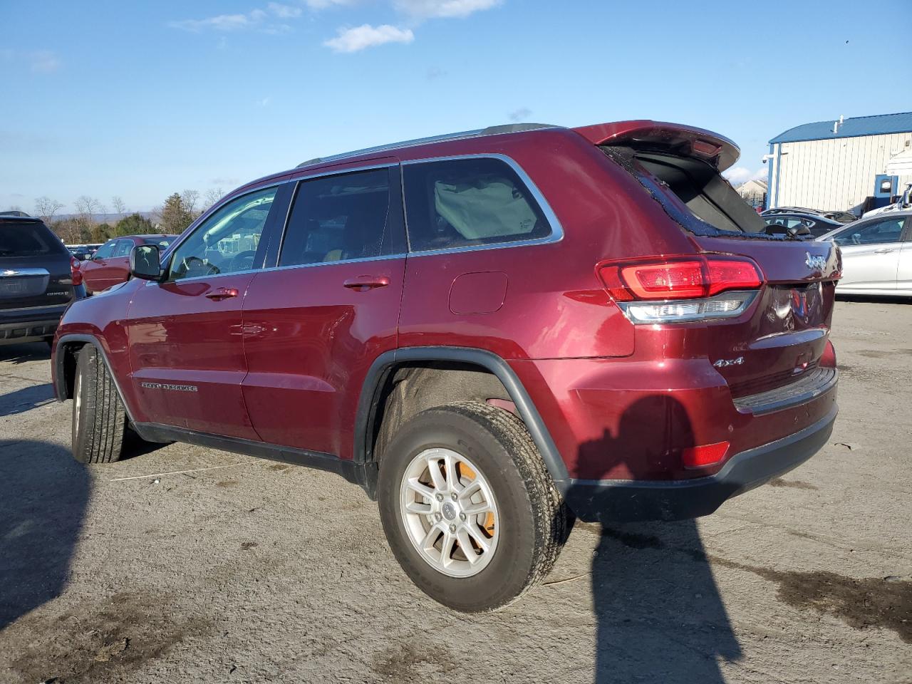 Изображение 2 2020 JEEP GRAND CHEROKEE LAREDO 2020 с VIN 1C4RJFAG4LC331962