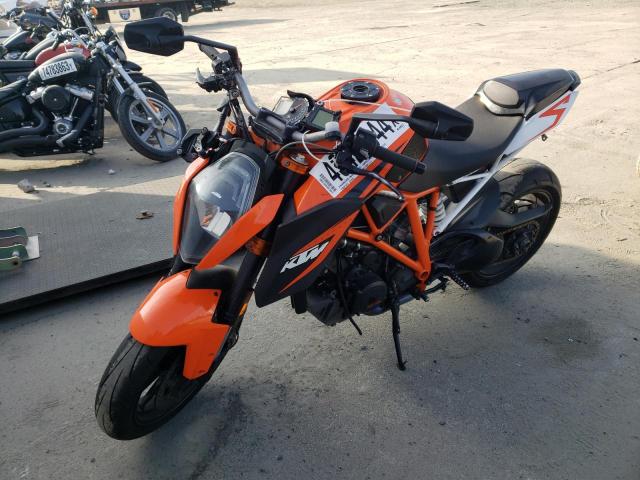 Image 2 of 2015 KTM 1290 SUPER DUKE R 2015 with VIN VBKV39402FM917825